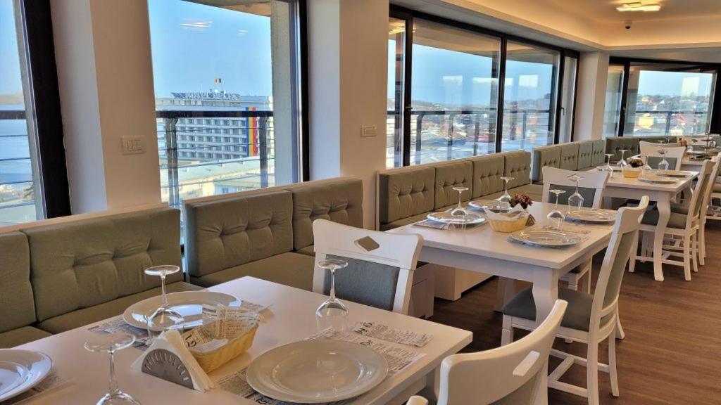 Hotel Condor Tulcea Exteriör bild