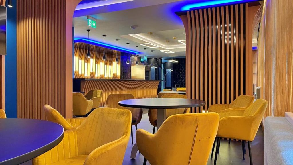Hotel Condor Tulcea Exteriör bild